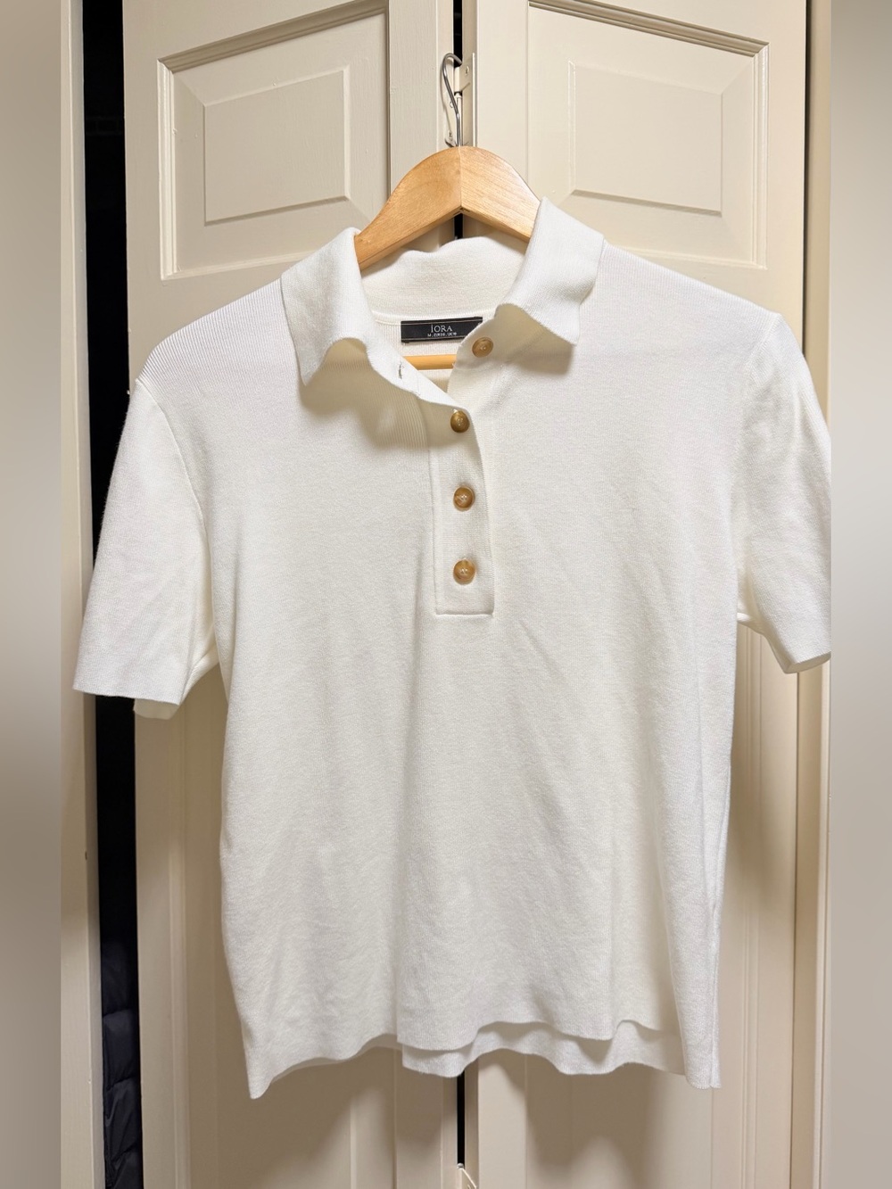 iORA White Ivory Knit Polo Top Women’s M Short Sleeve Collared NWT Condition